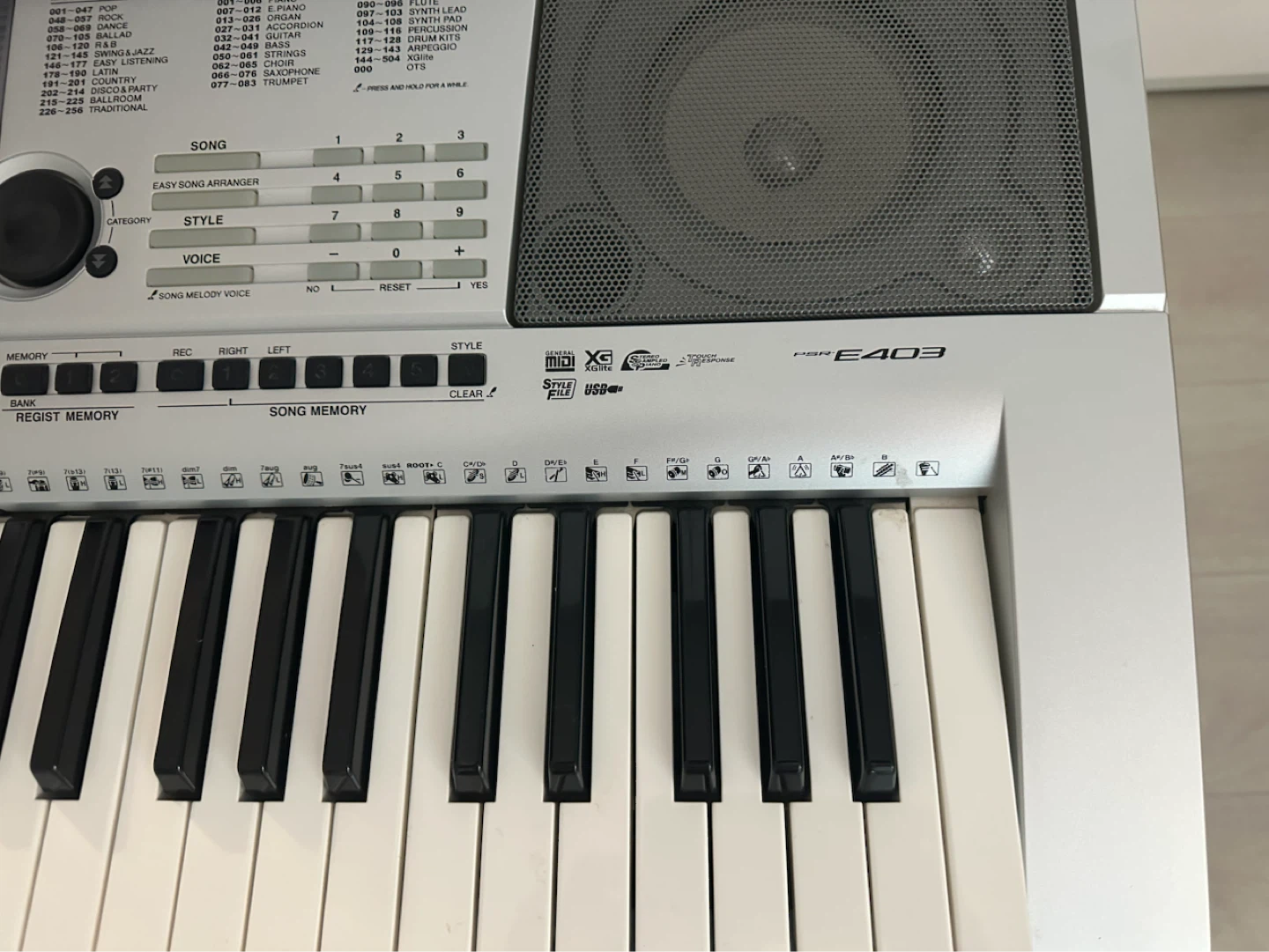 Yamaha Electronic Keyboard PSR-E403 - photo 2