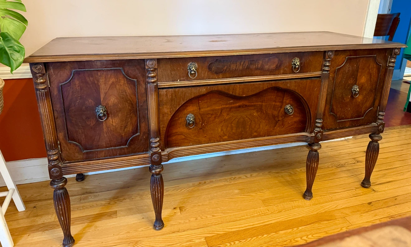 Vintage Jacobean-style buffet table - photo 2