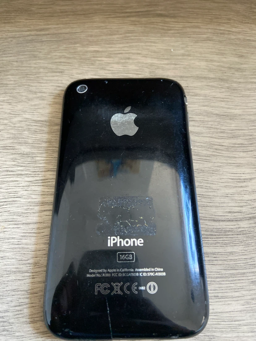 iconic iPhone 3GS