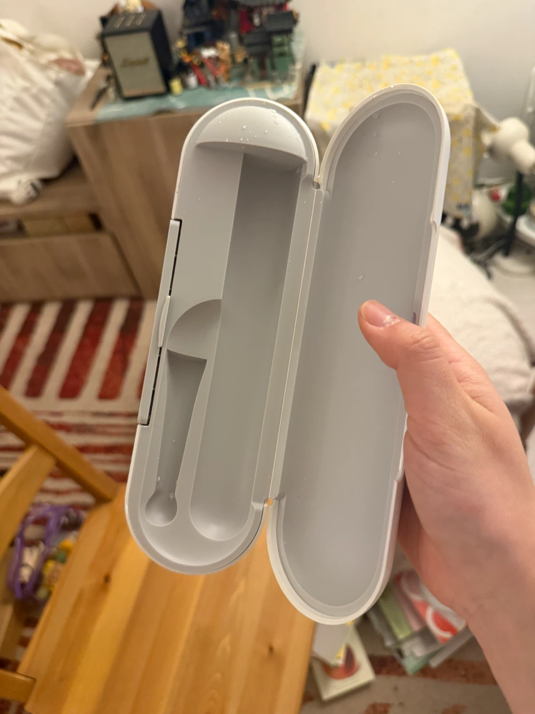 Oral-B iO Electric Toothbrush Travel Case - photo 2