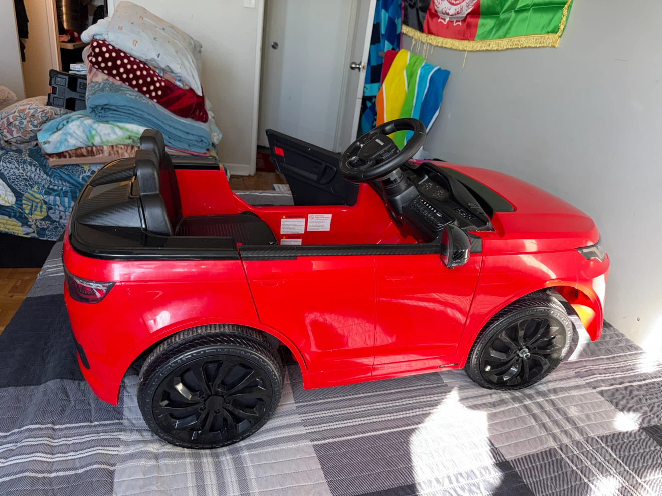 Red Land Rover Ride-On Car for Kids - photo 5