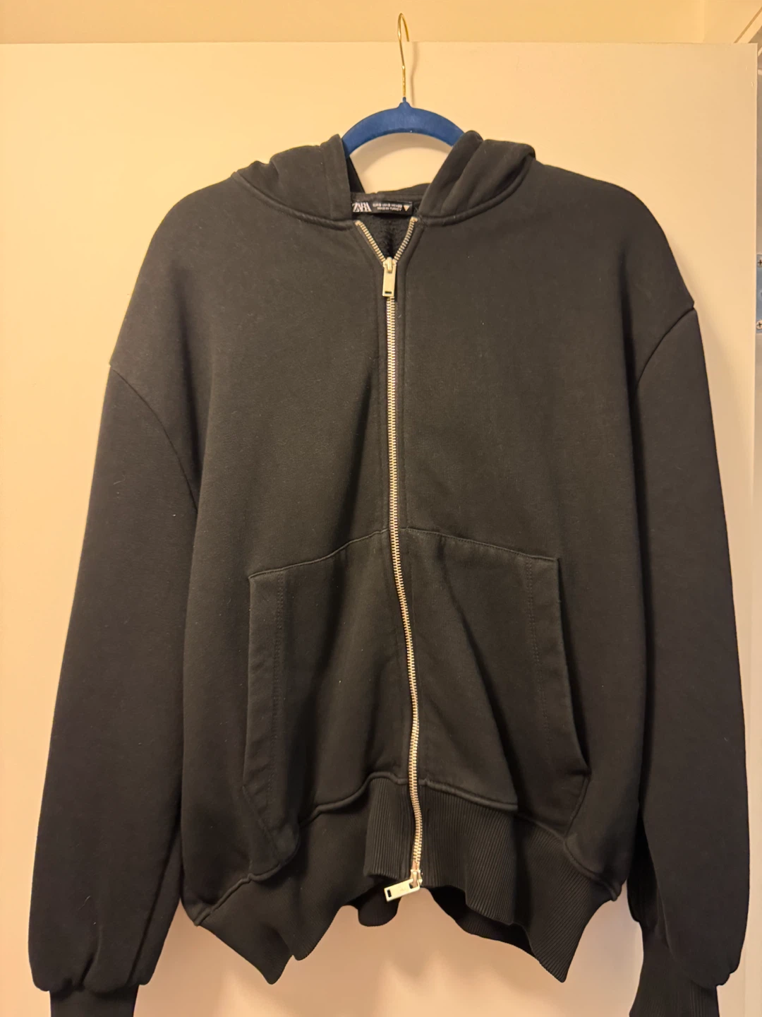 Zara Black Zip-Up Hoodie