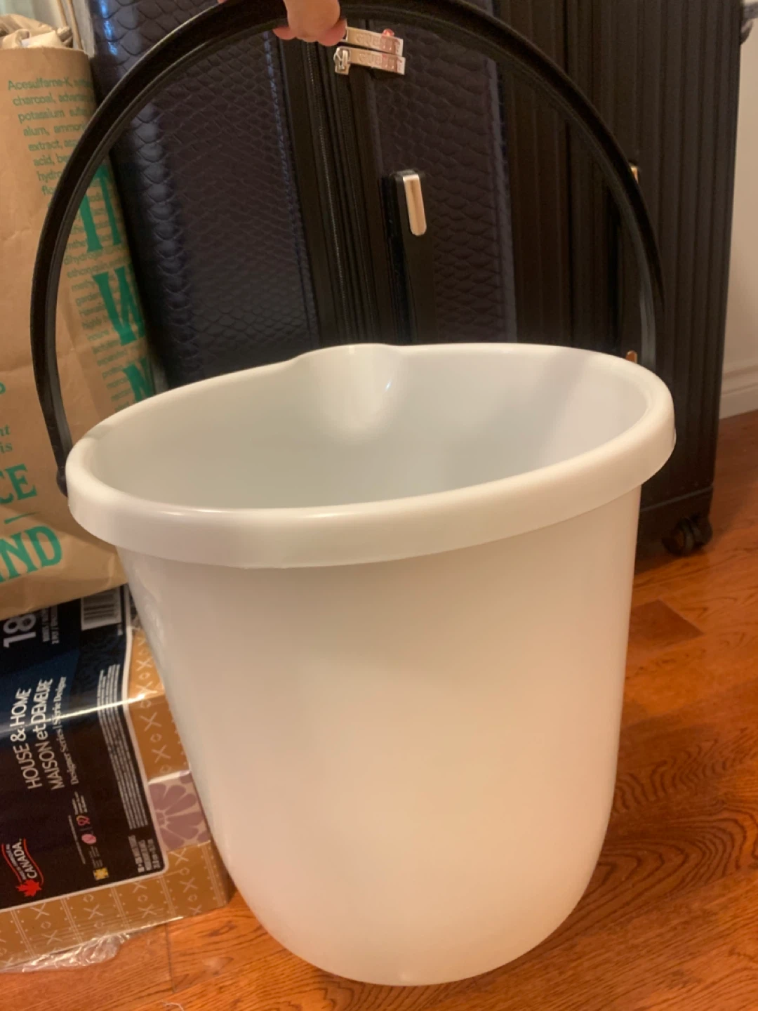 Brand New 13L White Plastic Bucket / Pail - photo 2