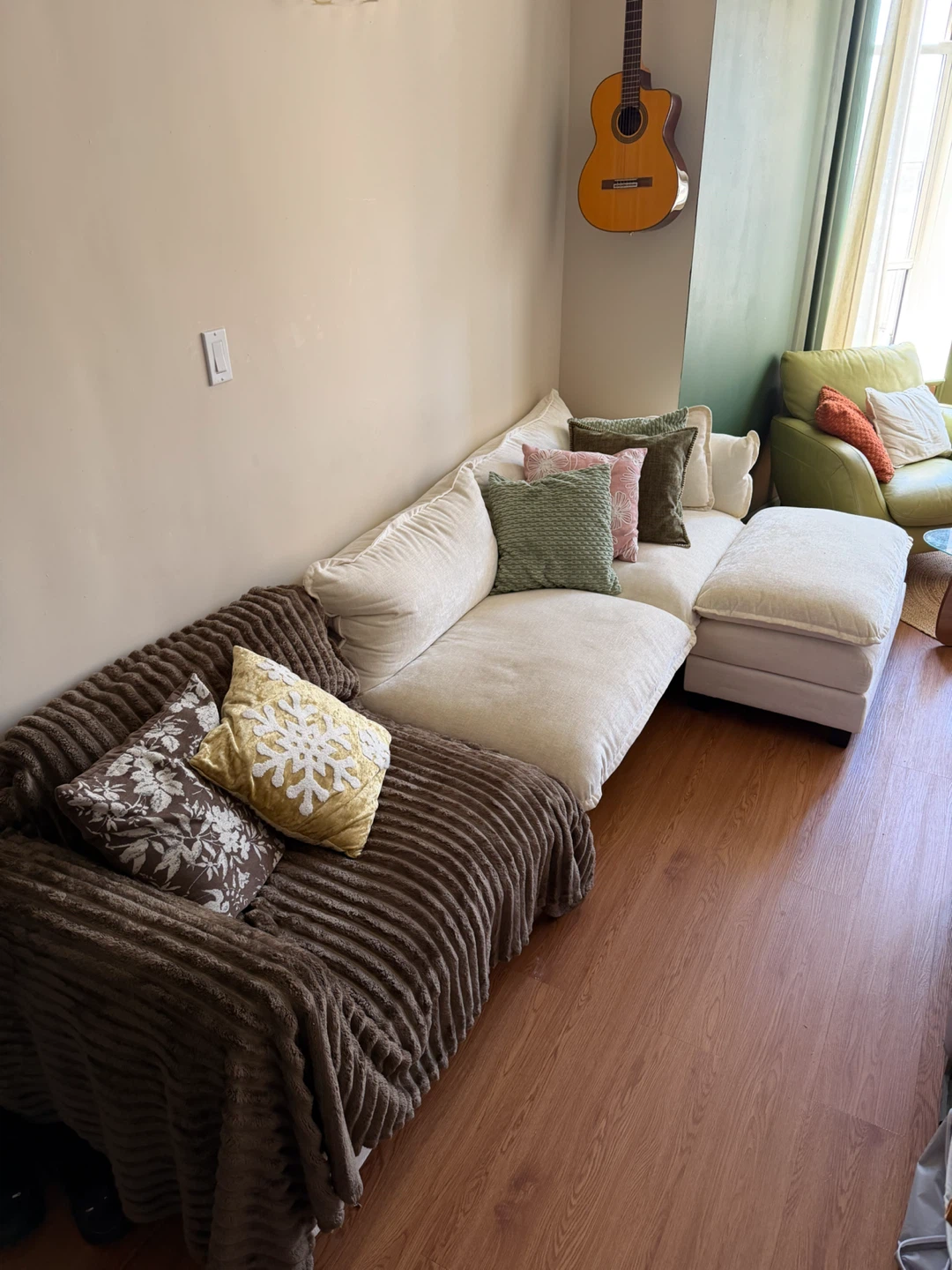 Modular Sectional Sofa with Ottoman
