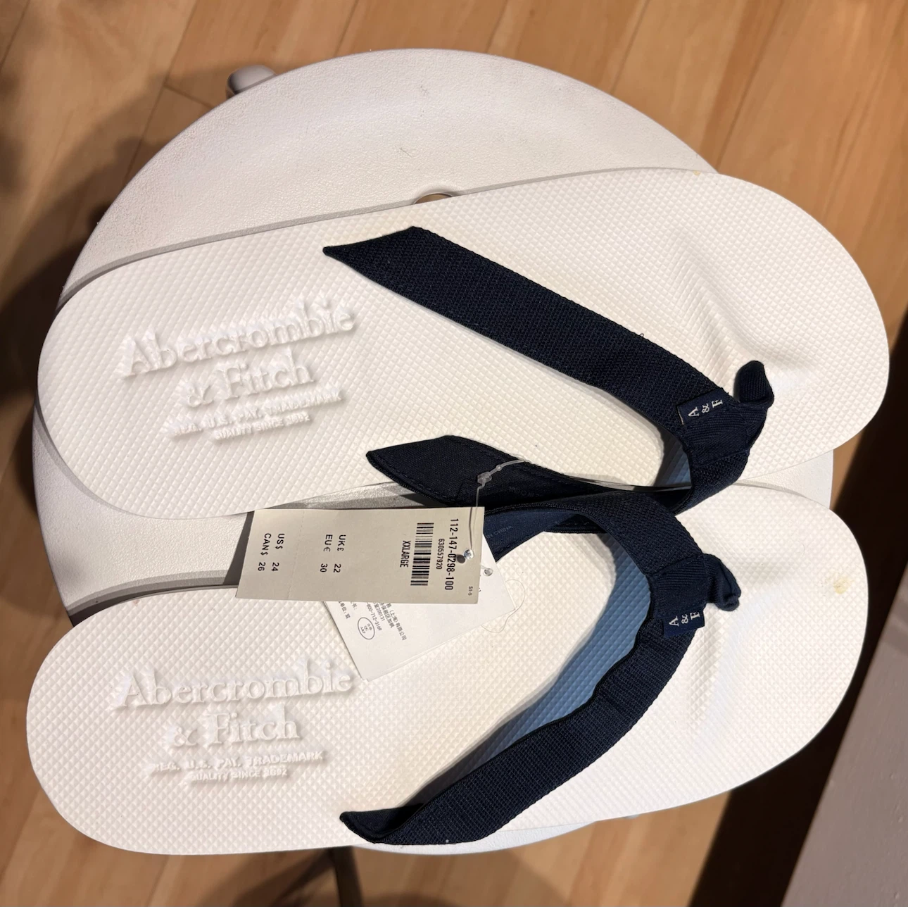 Abercrombie & Fitch Flip Flops - White/Navy - XXLarge