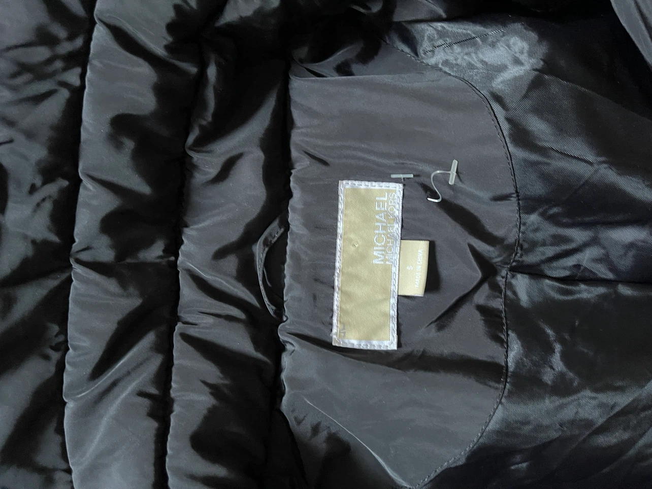 MICHAEL KORS Black Puffer Coat