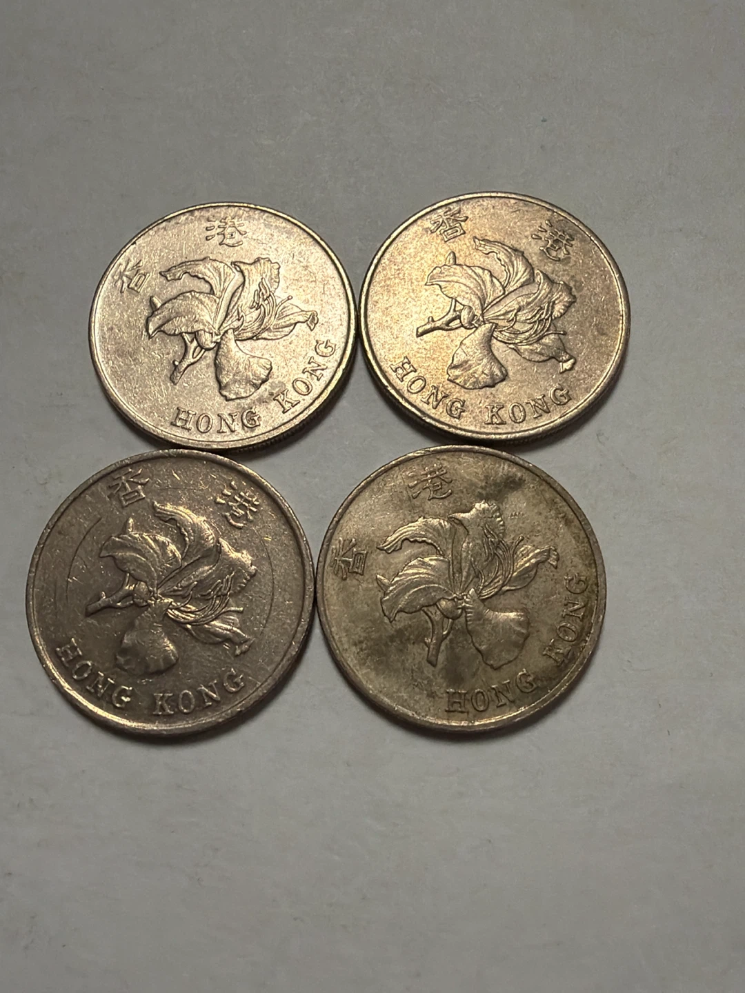 Four Hong Kong One Dollar Coins (1994, 1995, 1997, 1998) - photo 2
