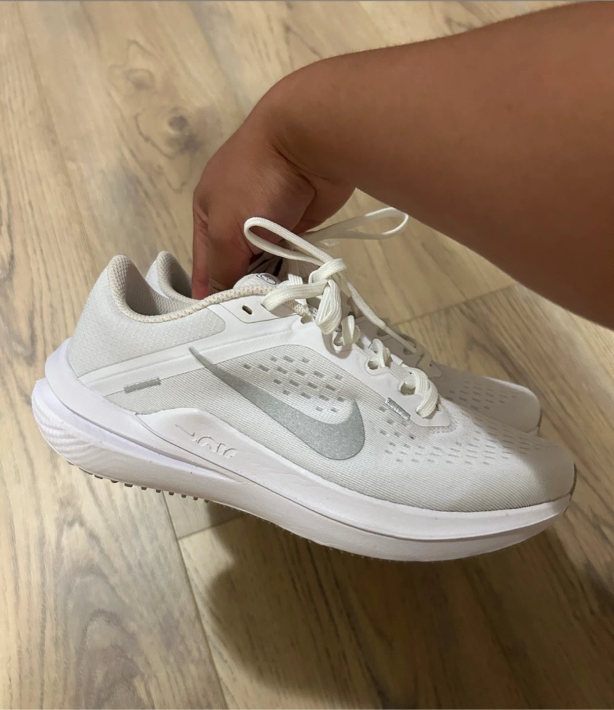 Nike White Running Shoes Winflo 10 - photo 2