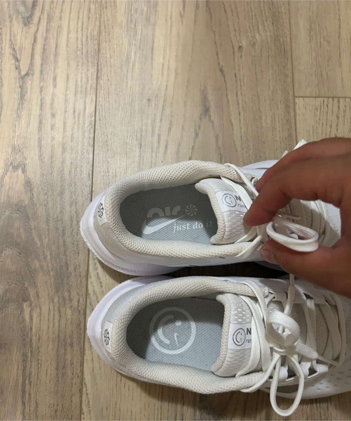 Nike White Running Shoes Winflo 10 - photo 4