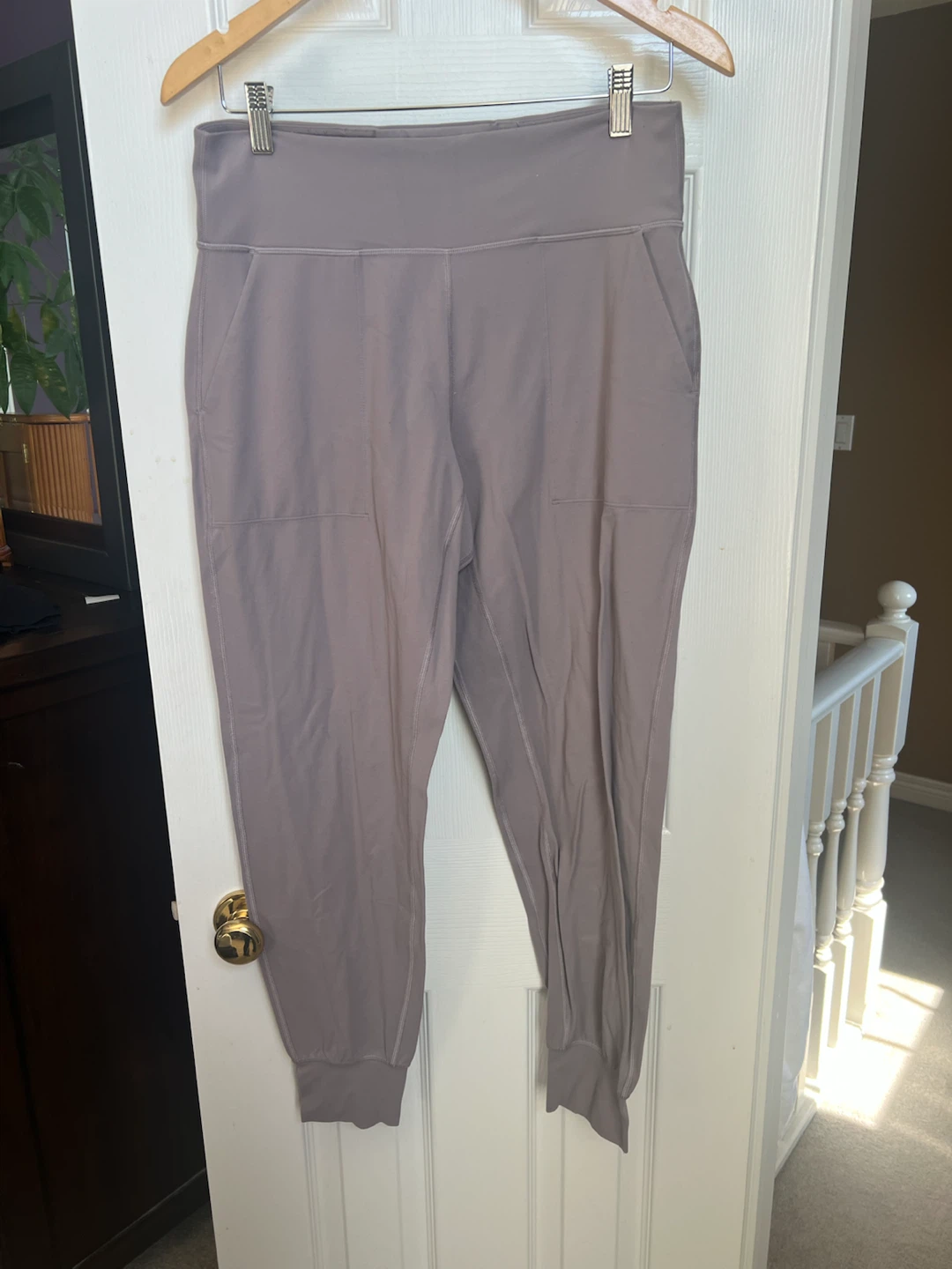 Size 10 align lulu joggers