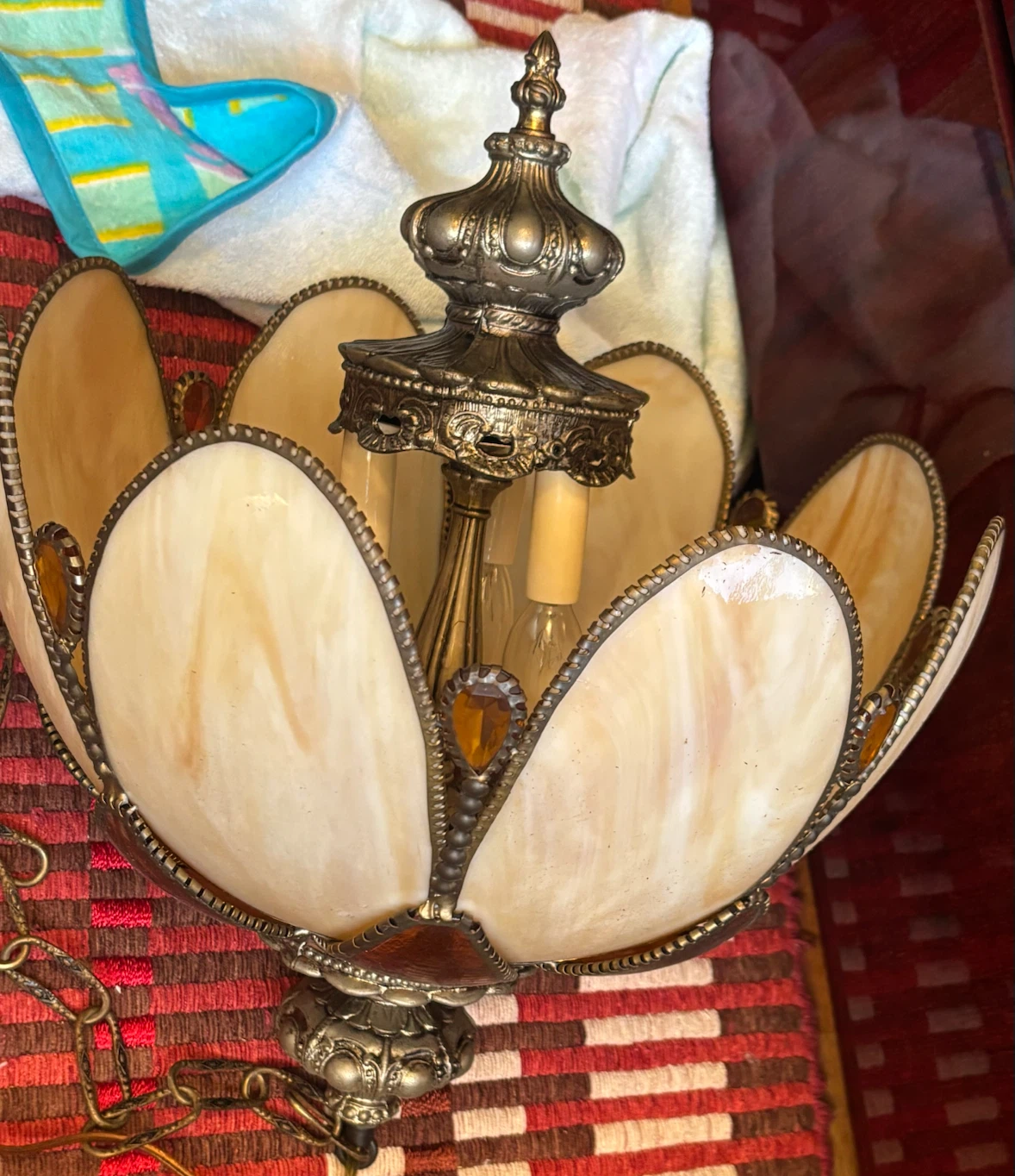 Vintage flower shaped light
