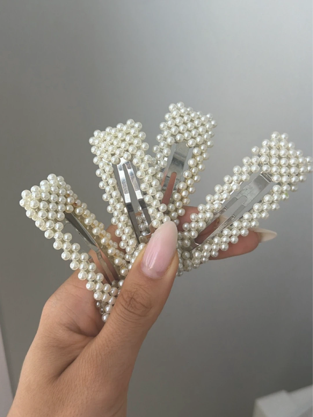 pearl hair clips