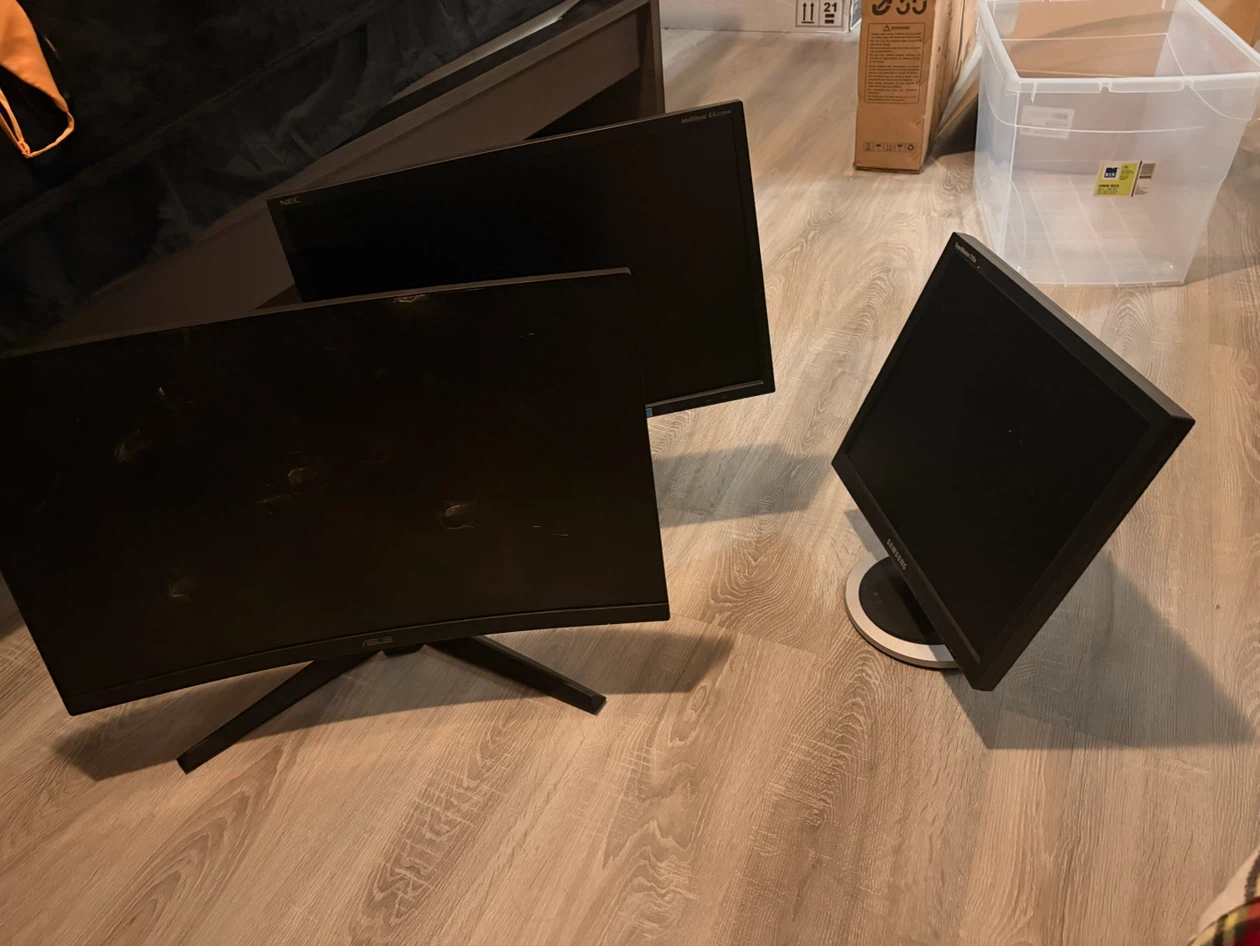 Broken Asus and Samsung Monitors $5 - photo 2