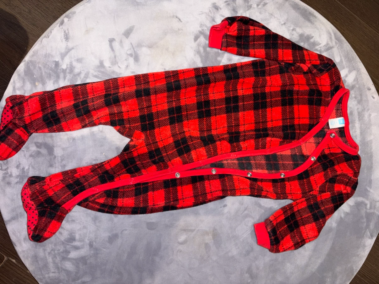 Pyjama  rouge et noir pour bébé Tag 12 mois
