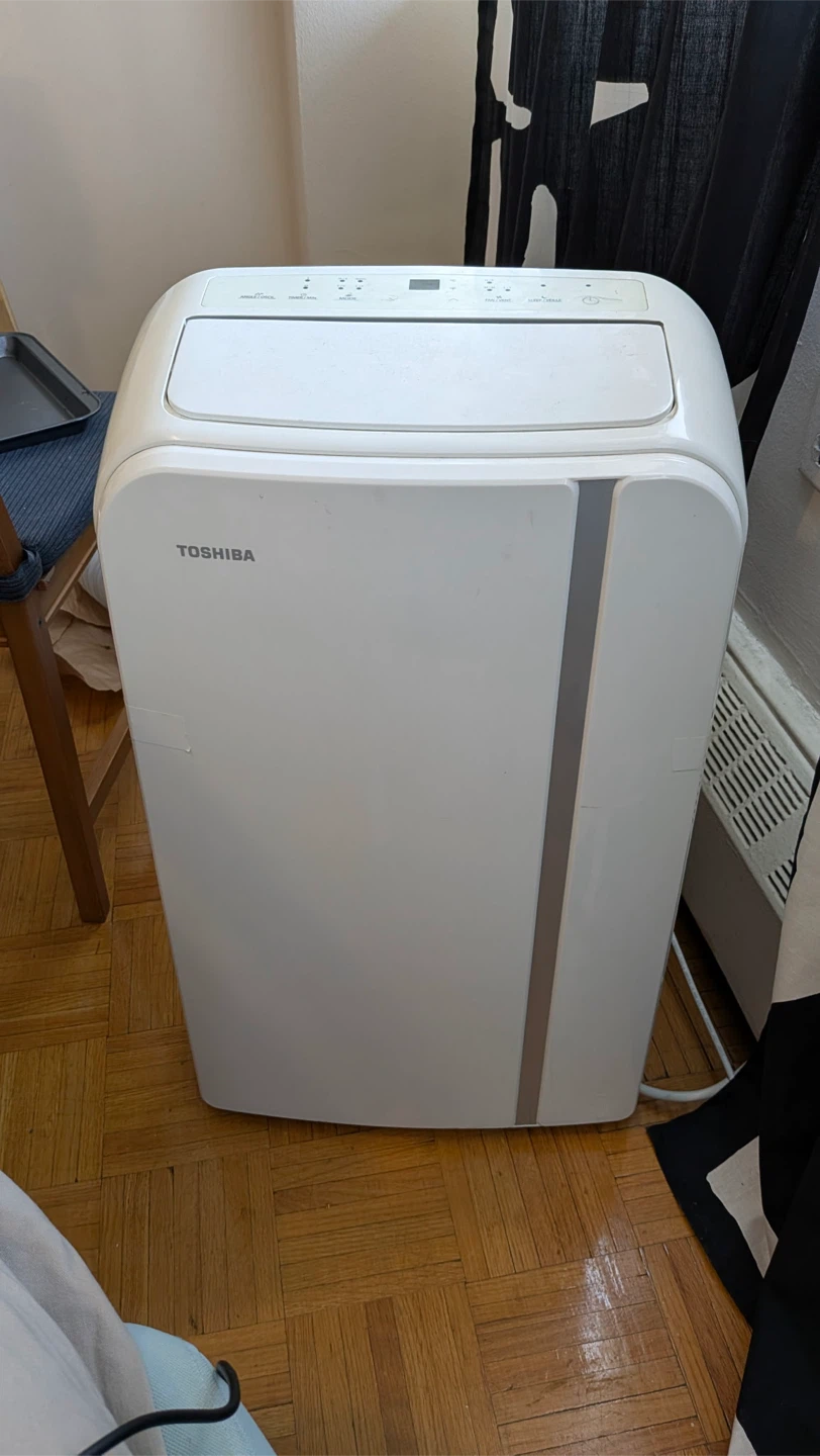 Toshiba Portable Air Conditioner - photo 4