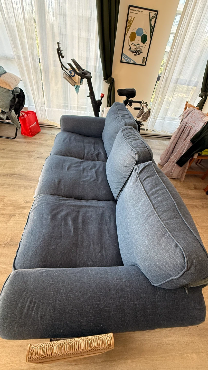Free couch - photo 2