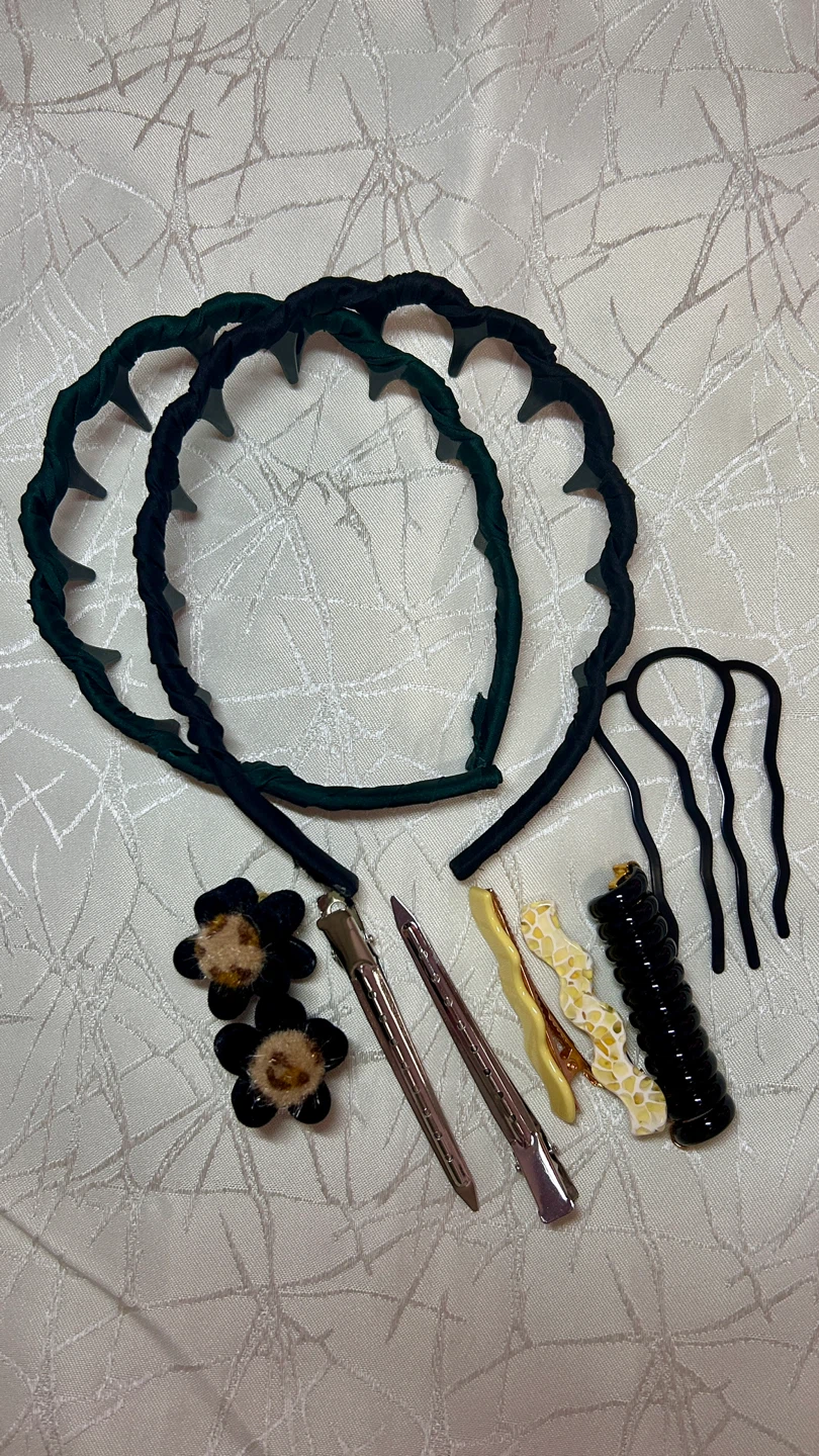 Hair Accessories Set: 2 Headbands & Clips
