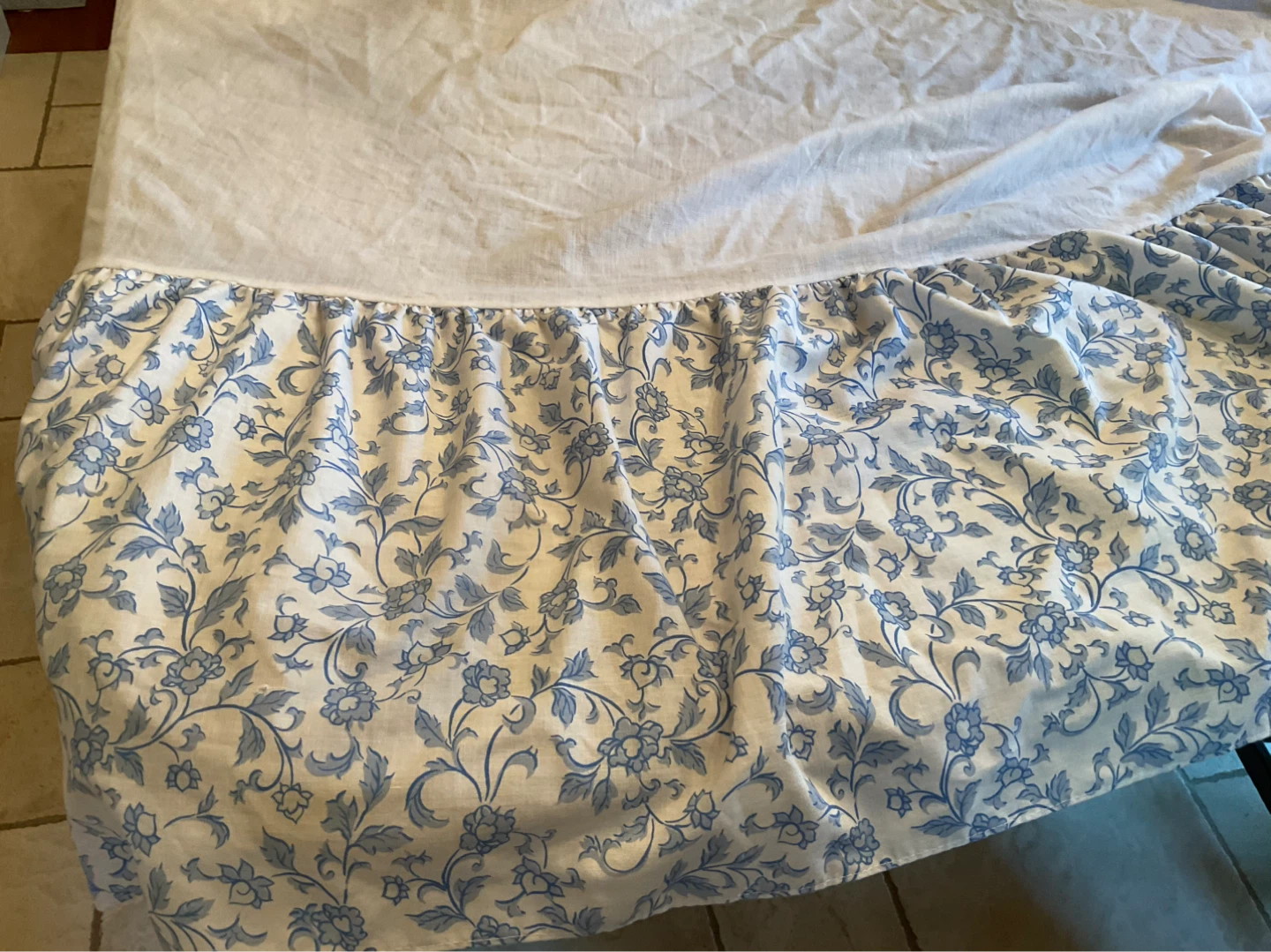 Blue and White Floral Duvet Cover - photo 3