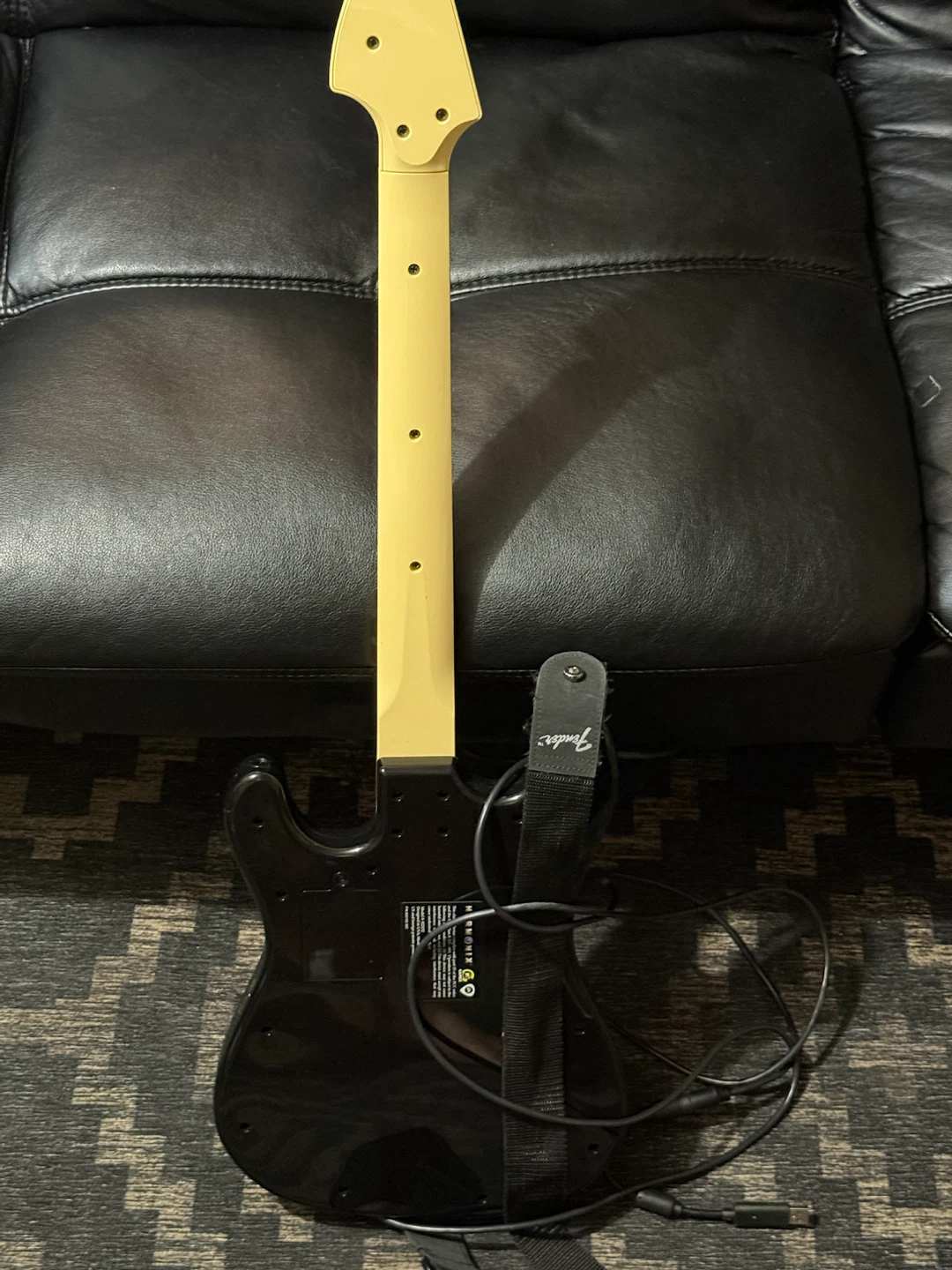 Xbox 360 Rock Band Guitar - photo 2