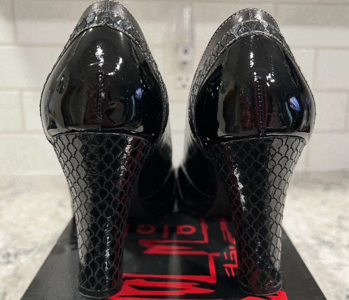 Falchi by Carlos Falchi Black Leather Peep Toed Heels - photo 3
