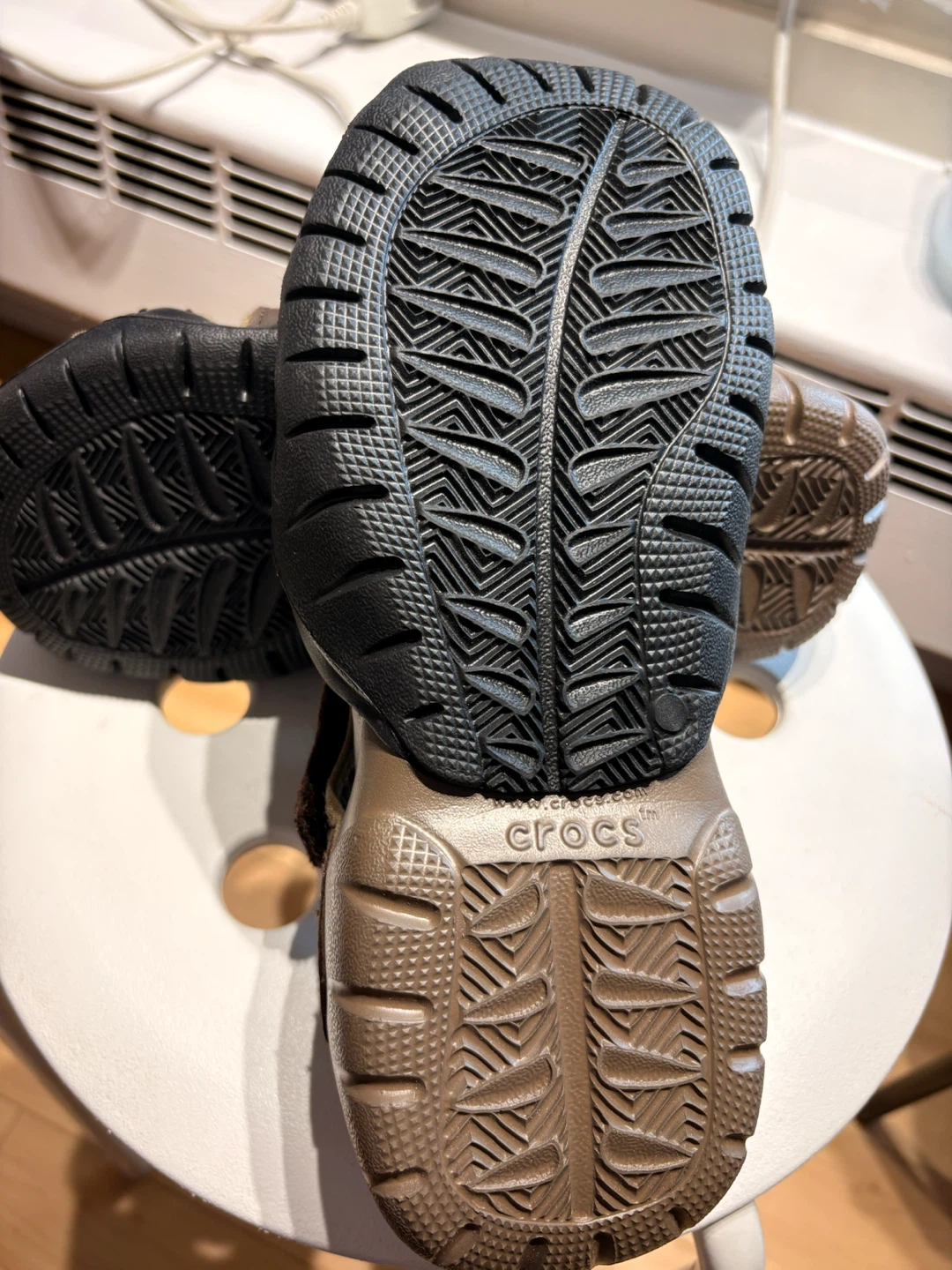 Crocs Sandals Size 8 - photo 3
