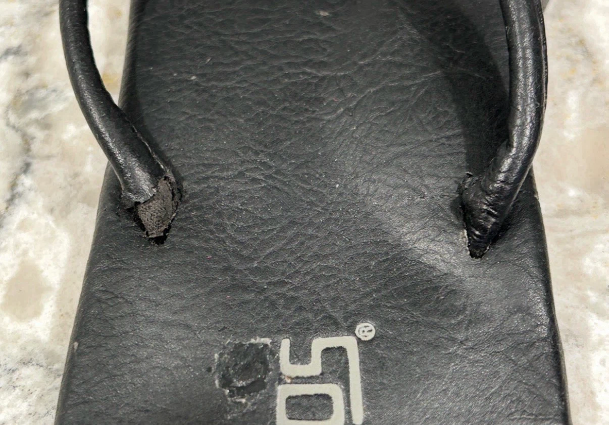 Women’s Flojos Black Flip Flops - photo 3