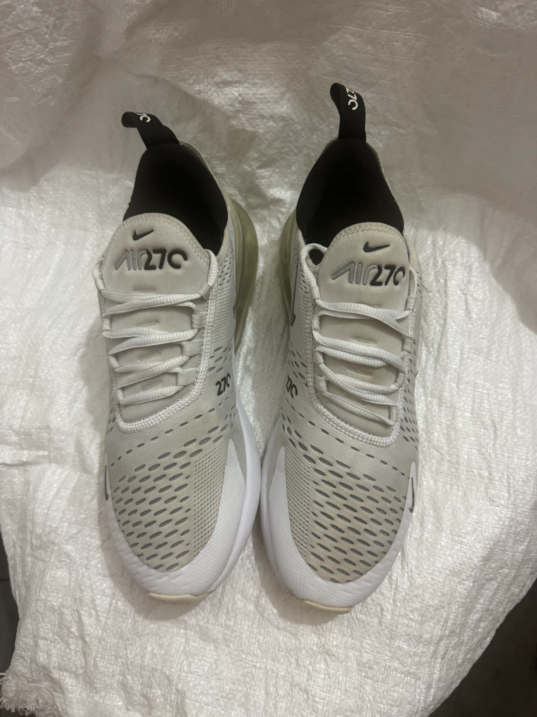 Nike Air Max 270 Sneakers