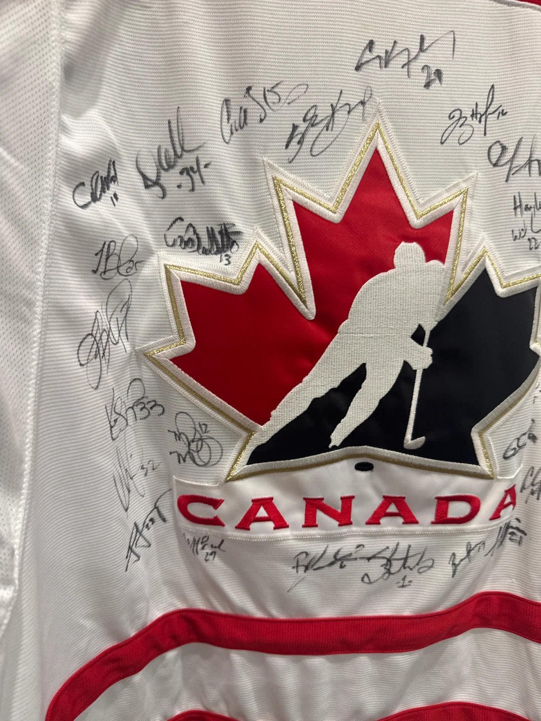 Signed Canada Hockey Jersey - photo 3