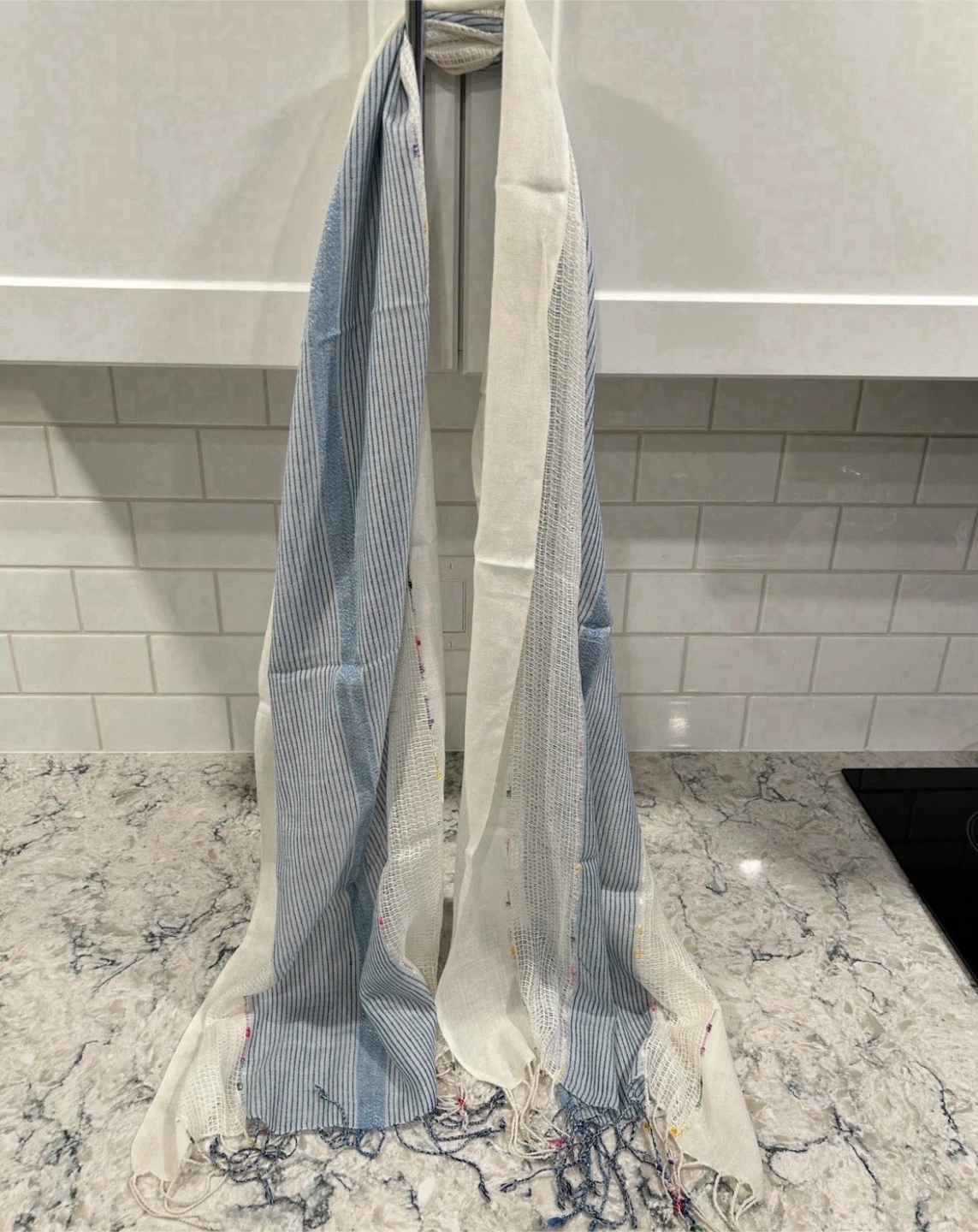 Pashmina/Shawls in various colours ($10 each or 2 for $15) - photo 2