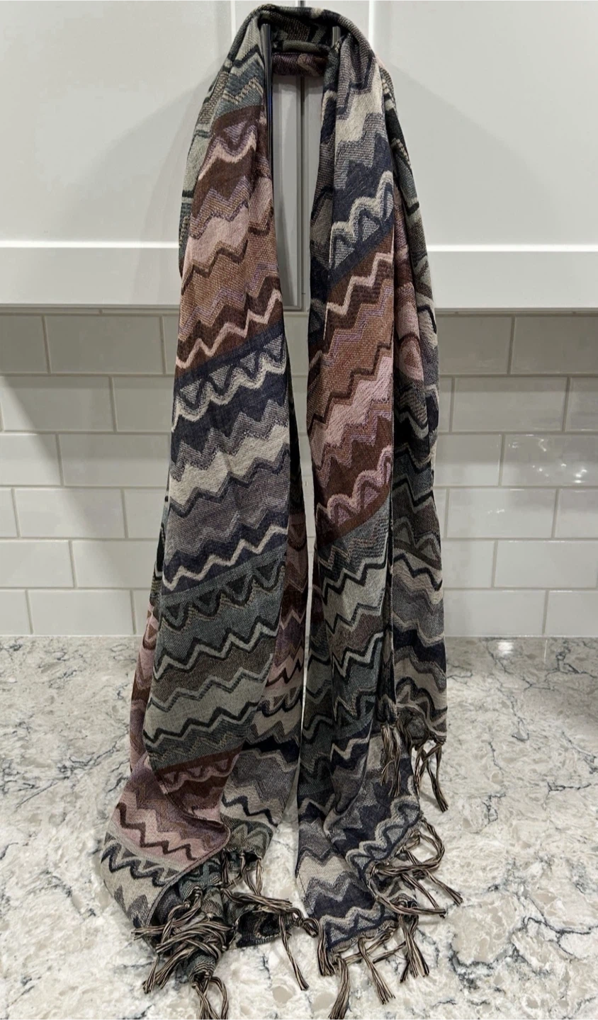 Pashmina/Shawls in various colours ($10 each or 2 for $15) - photo 3