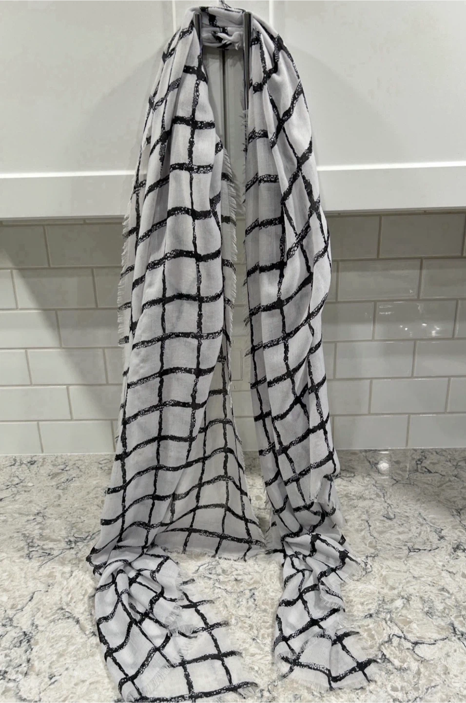 Pashmina/Shawls in various colours ($10 each or 2 for $15) - photo 5