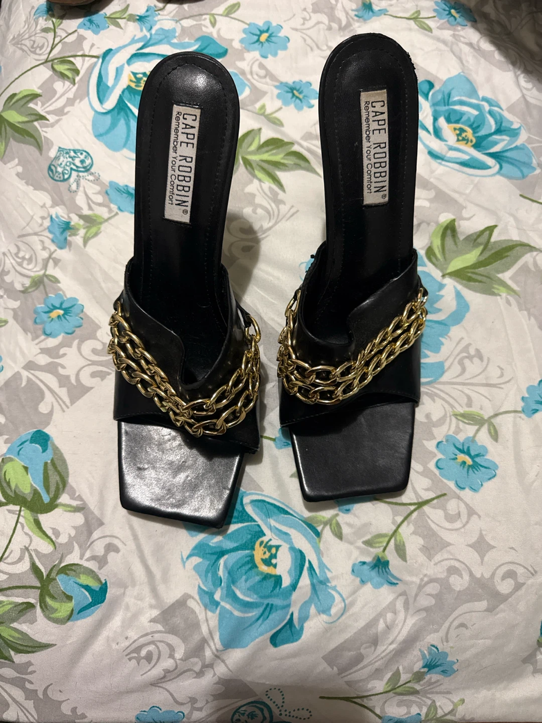Cape Robbin Black Chain Heeled Mules Women's Size 8
