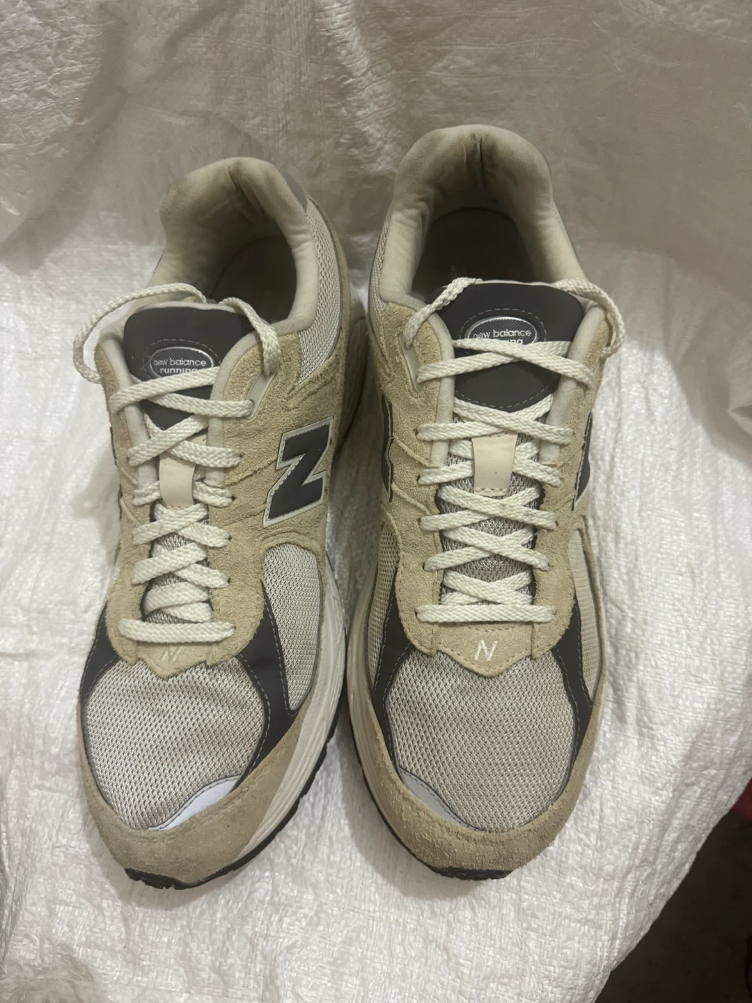 New Balance 2002R Beige Sneakers