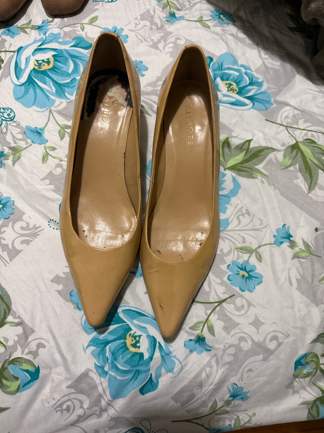 Talbots Tan Patent Leather Heels