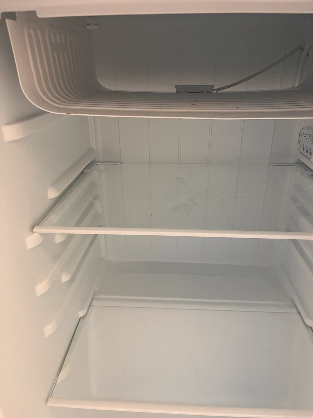 Whirlpool Mini Fridge - photo 3