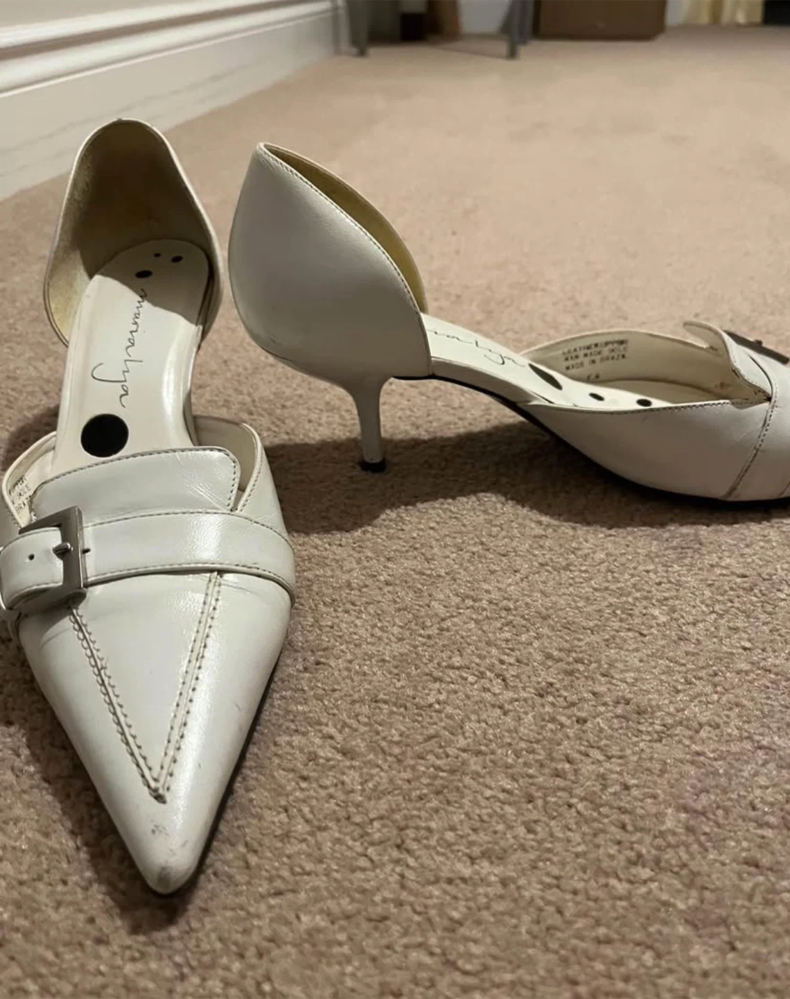 White Leather Pumps by Vaneli size 8 - photo 2