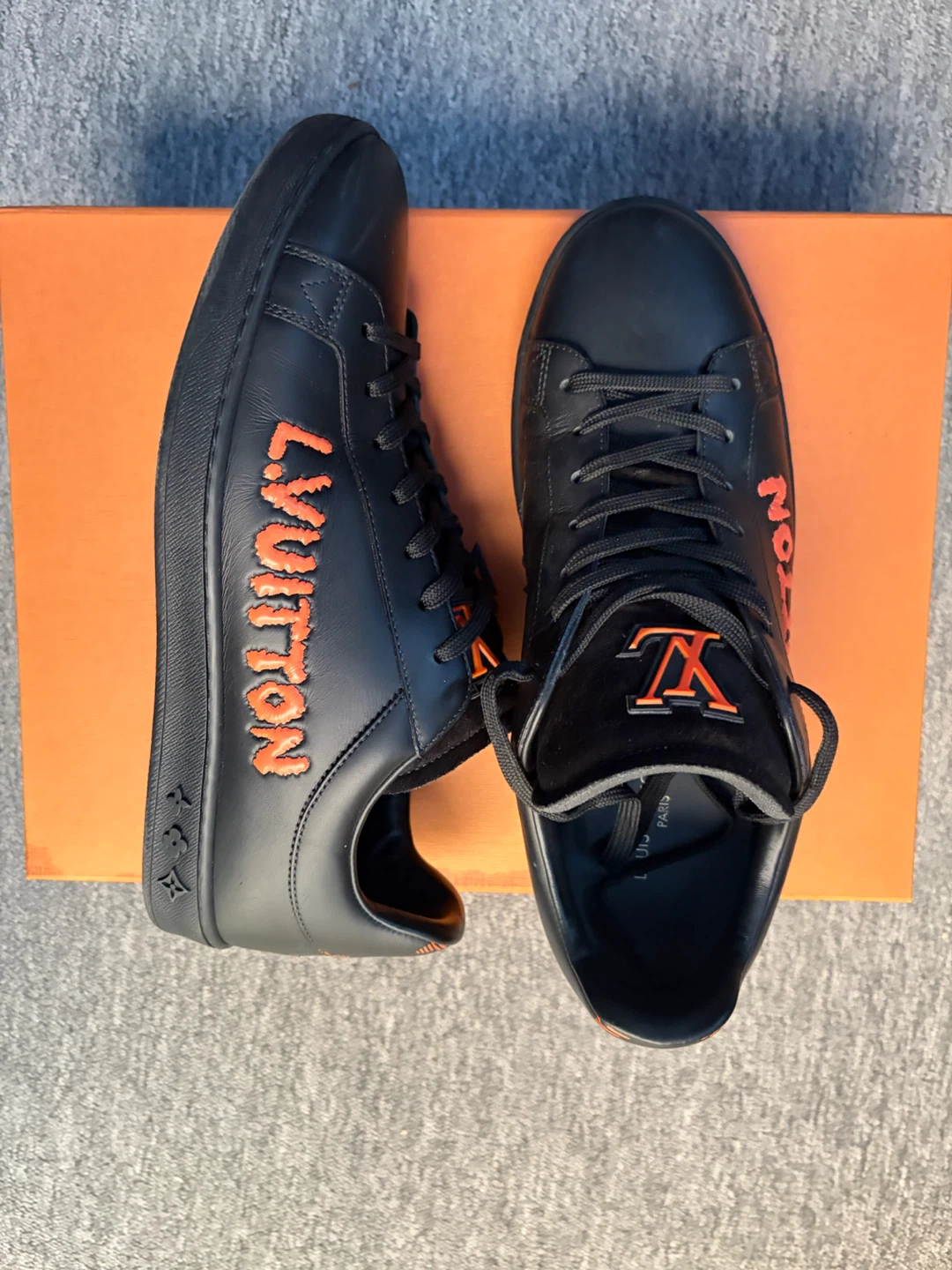 LOUIS VUITTON - Luxembourg Samothrace Sneakers 'Black & Orange - photo 2