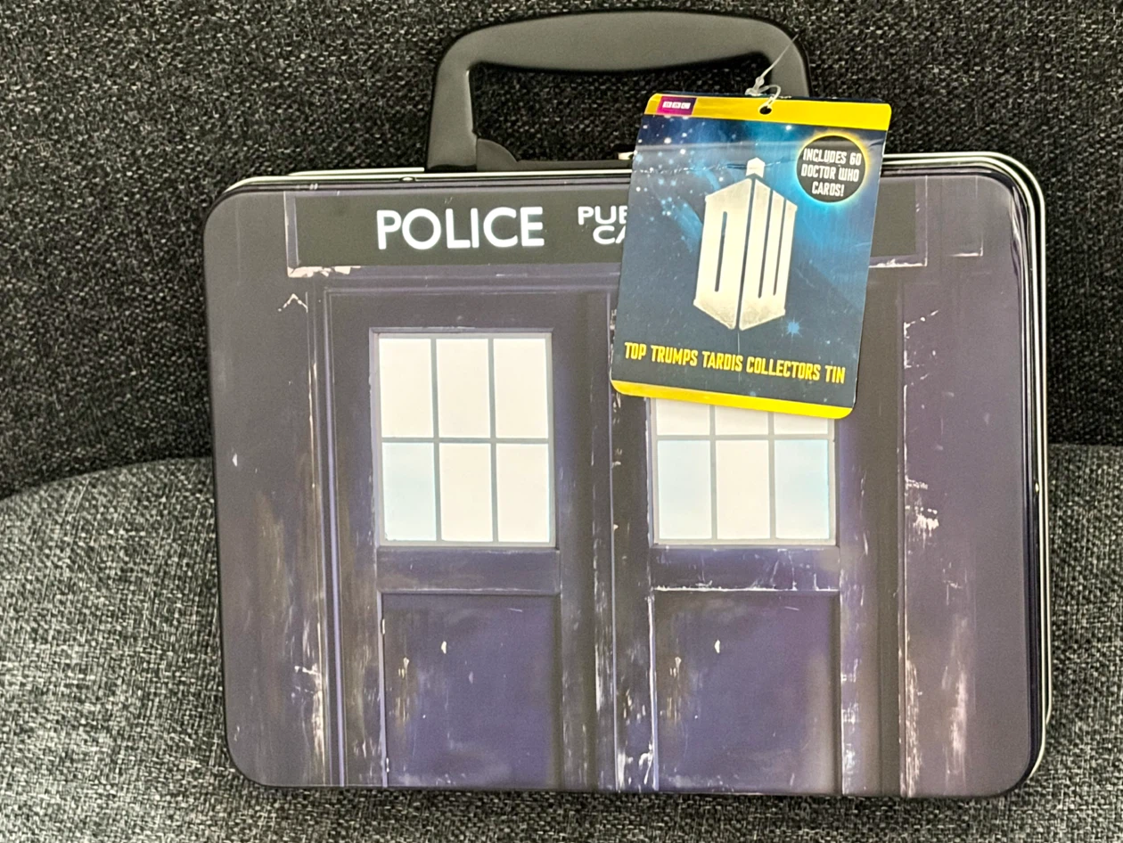 Doctor Who Top Trumps TARDIS Collectors Tin - photo 3