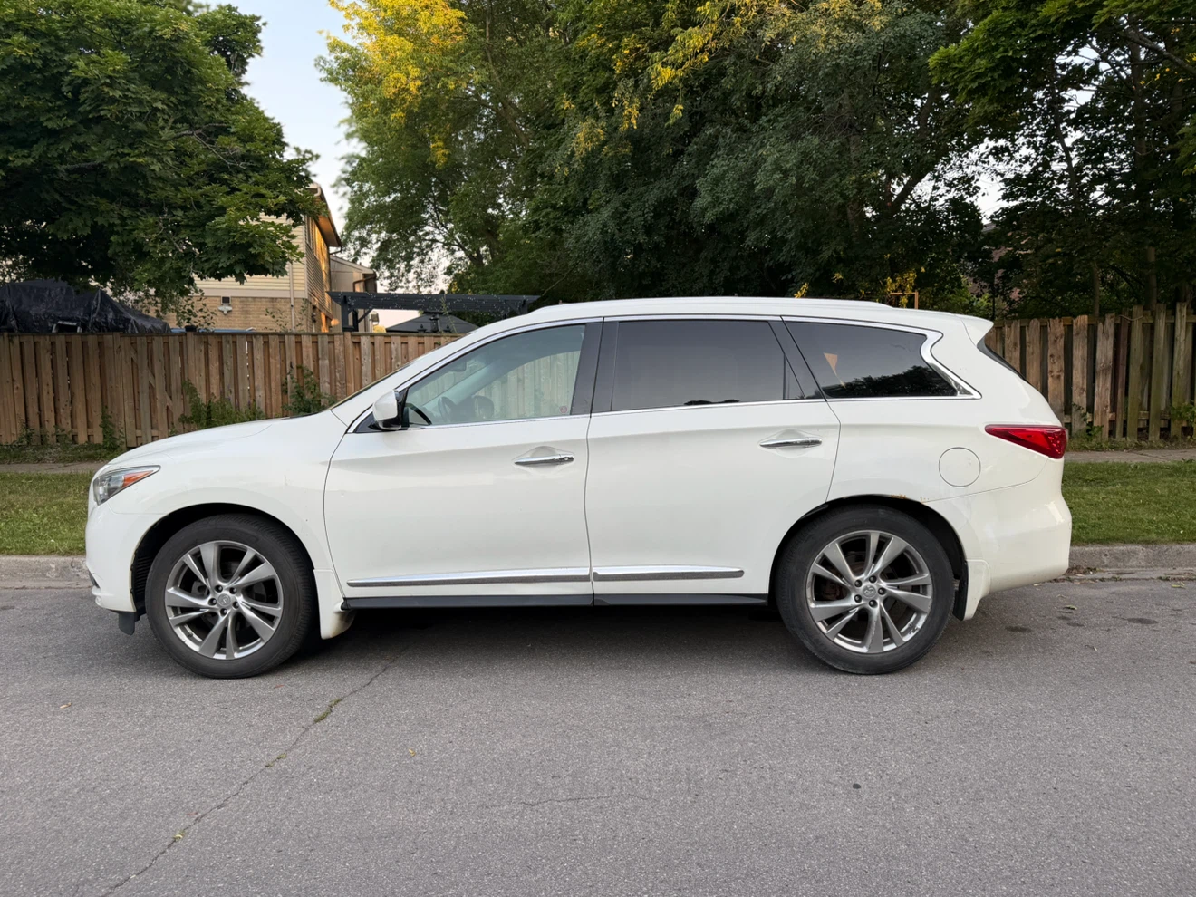 2013 Infiniti JX35 AWD – Fully Loaded - photo 3