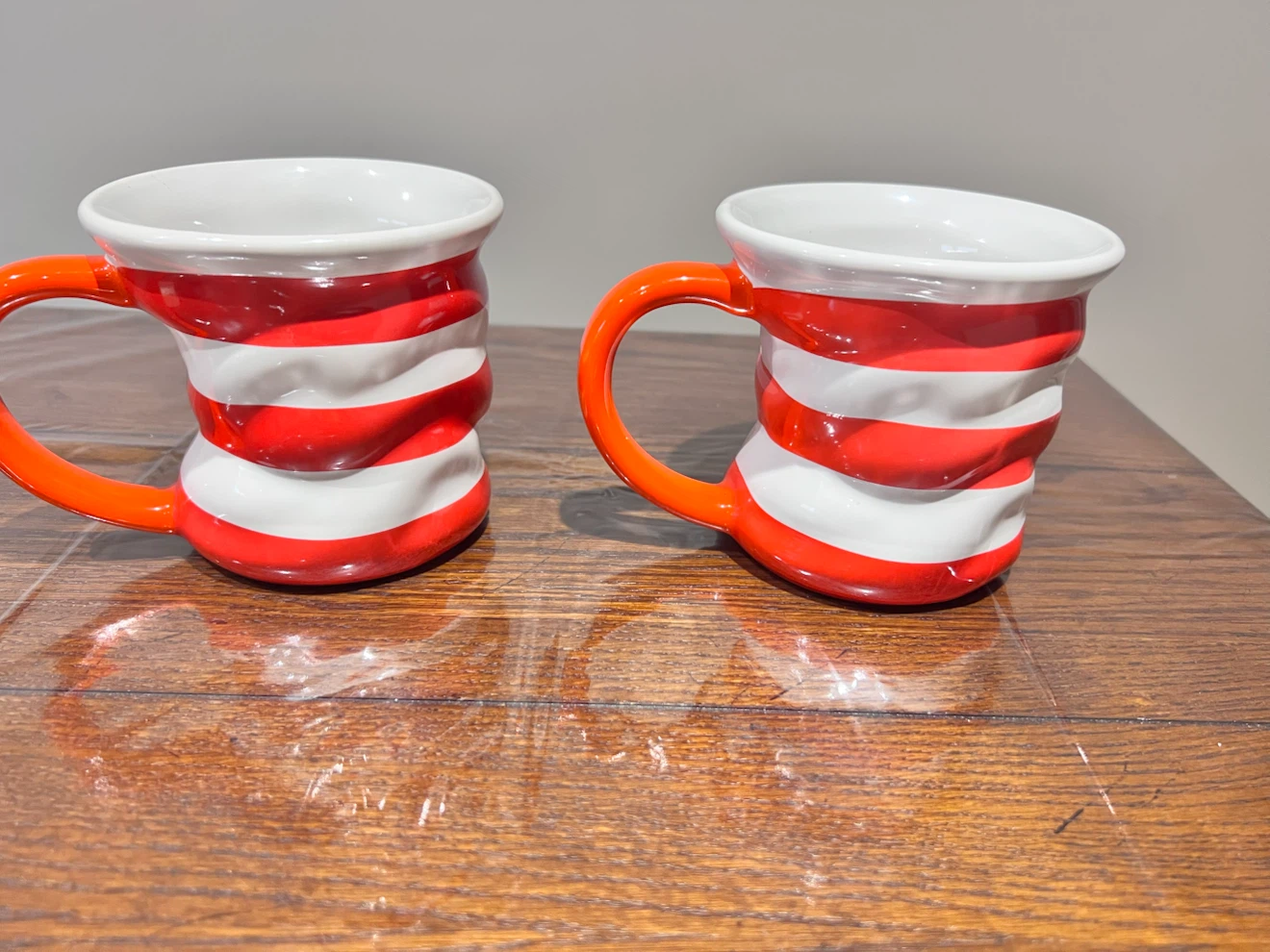 Cat in the hat mugs - photo 3