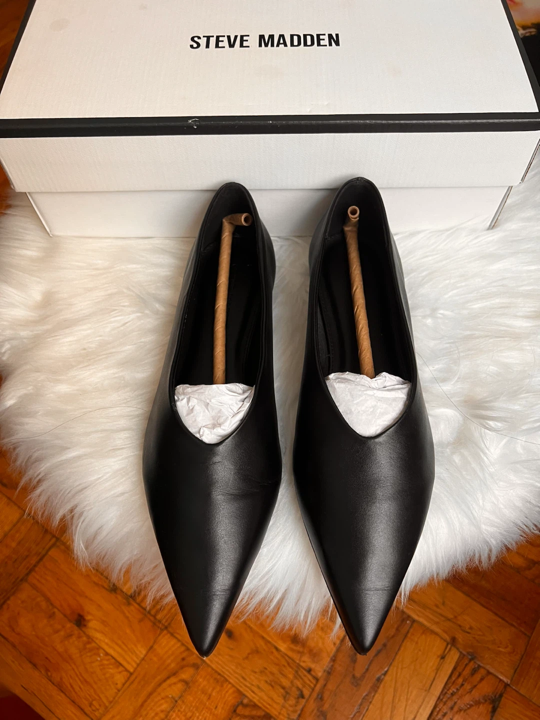 Steve Madden Floyd Black Leather Flats