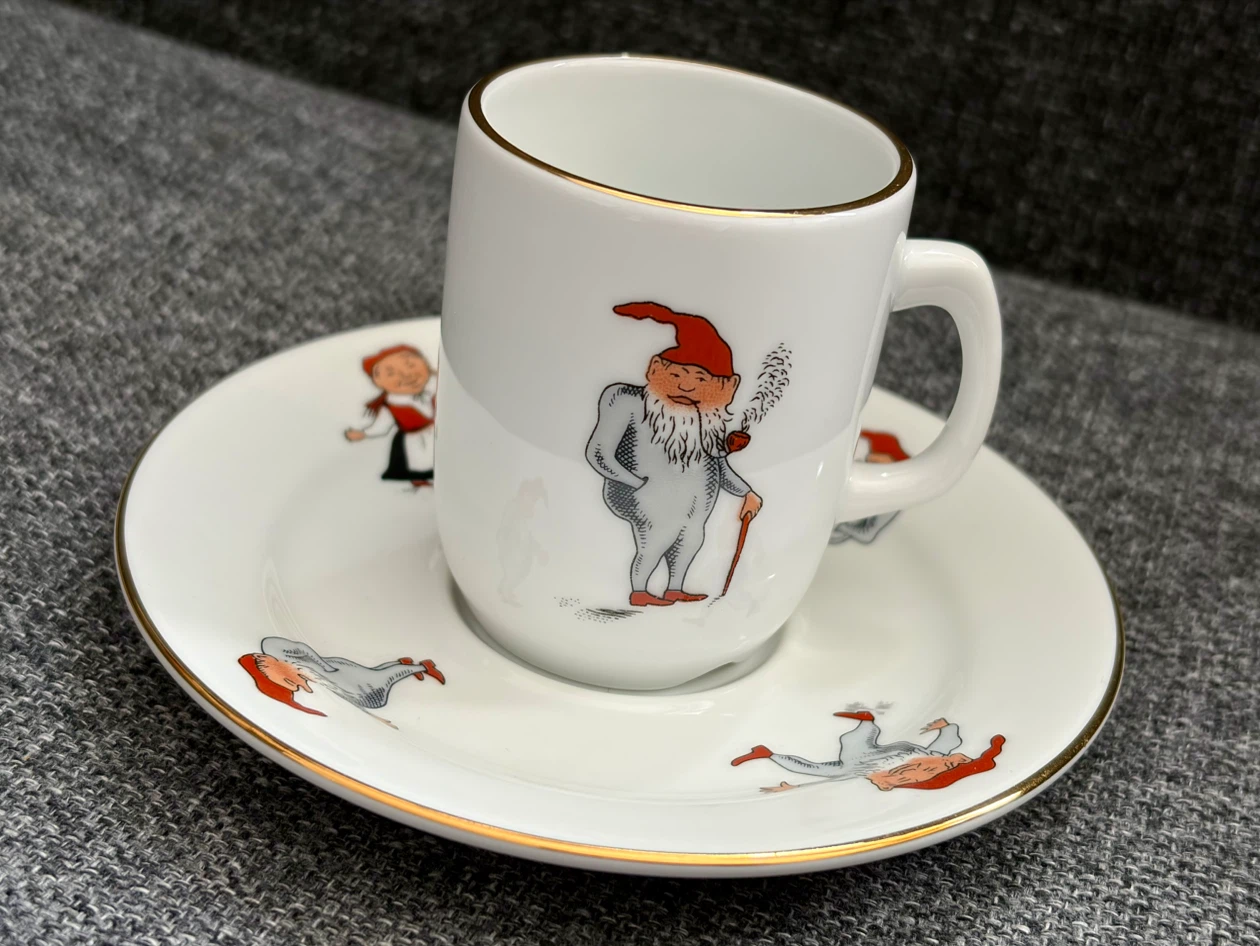 Porsgrund Norway Nisser pattern Espresso Cup and Saucer Set
