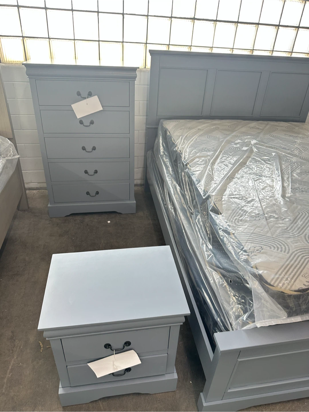 Royal Gray 6-Drawer Dresser - photo 2