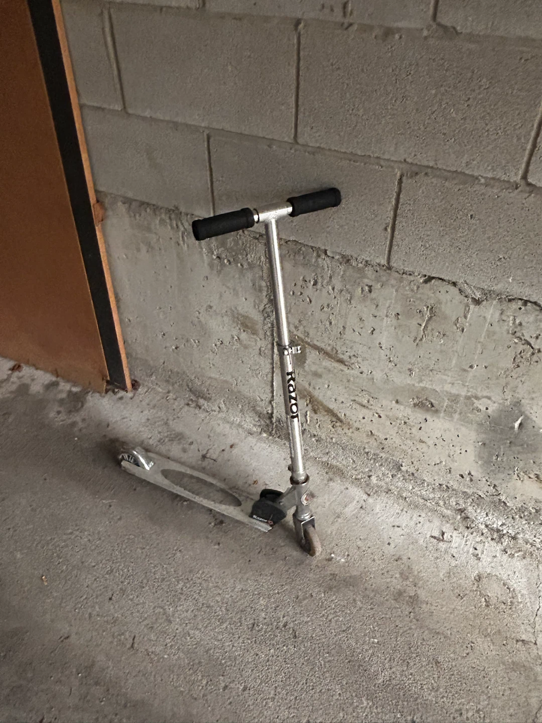 KIDS Razor Electric Scooter and scooter