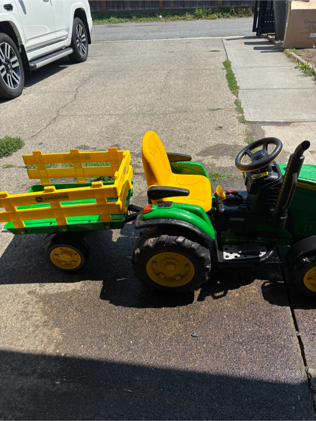 John Deere Ride-On Tractor with Trailer