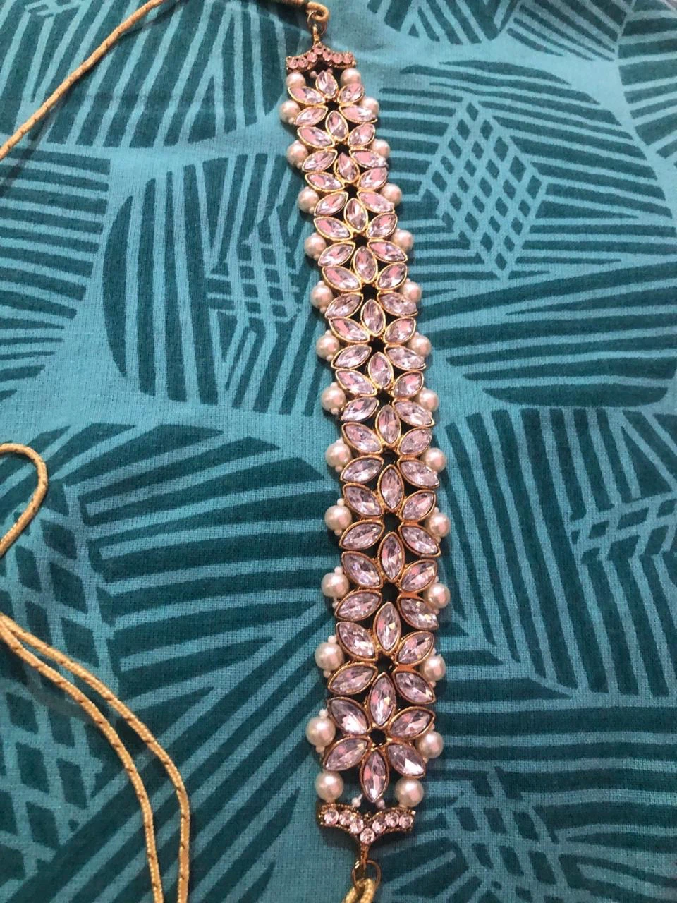 Traditional Kundan and Pearl Choker Necklace - photo 2