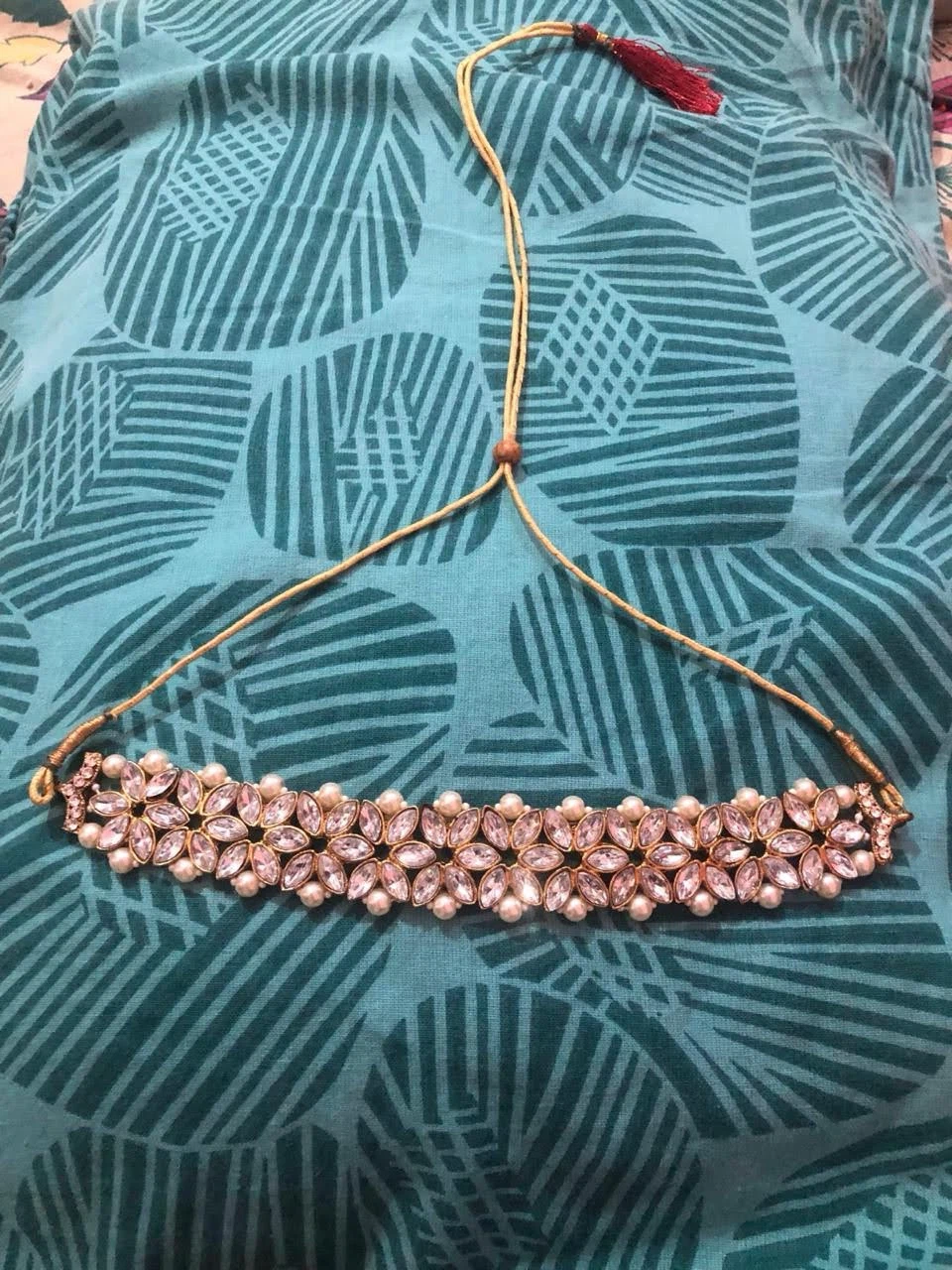 Traditional Kundan and Pearl Choker Necklace - photo 5
