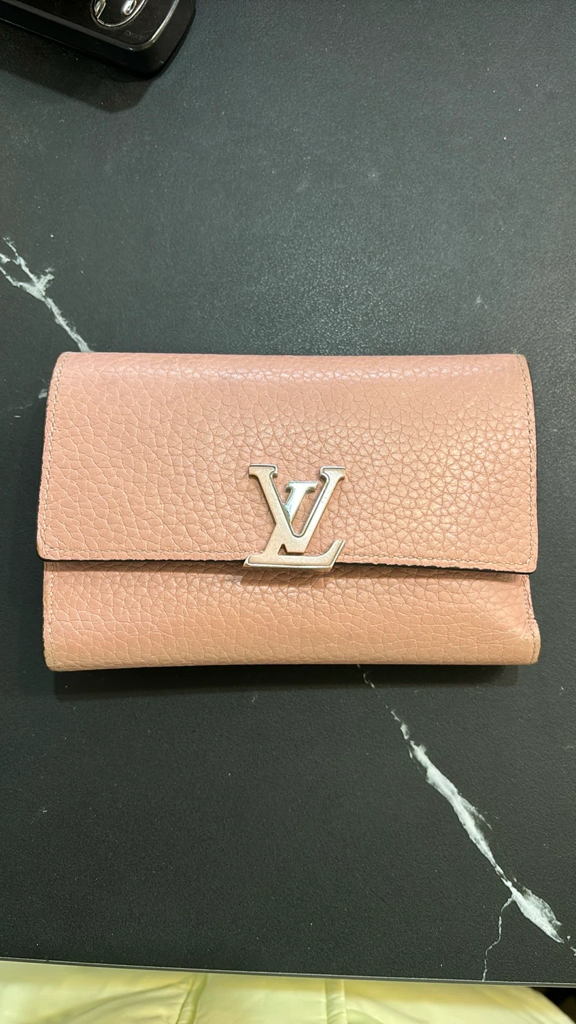 Louis Vuitton Capucines Compact XS Wallet