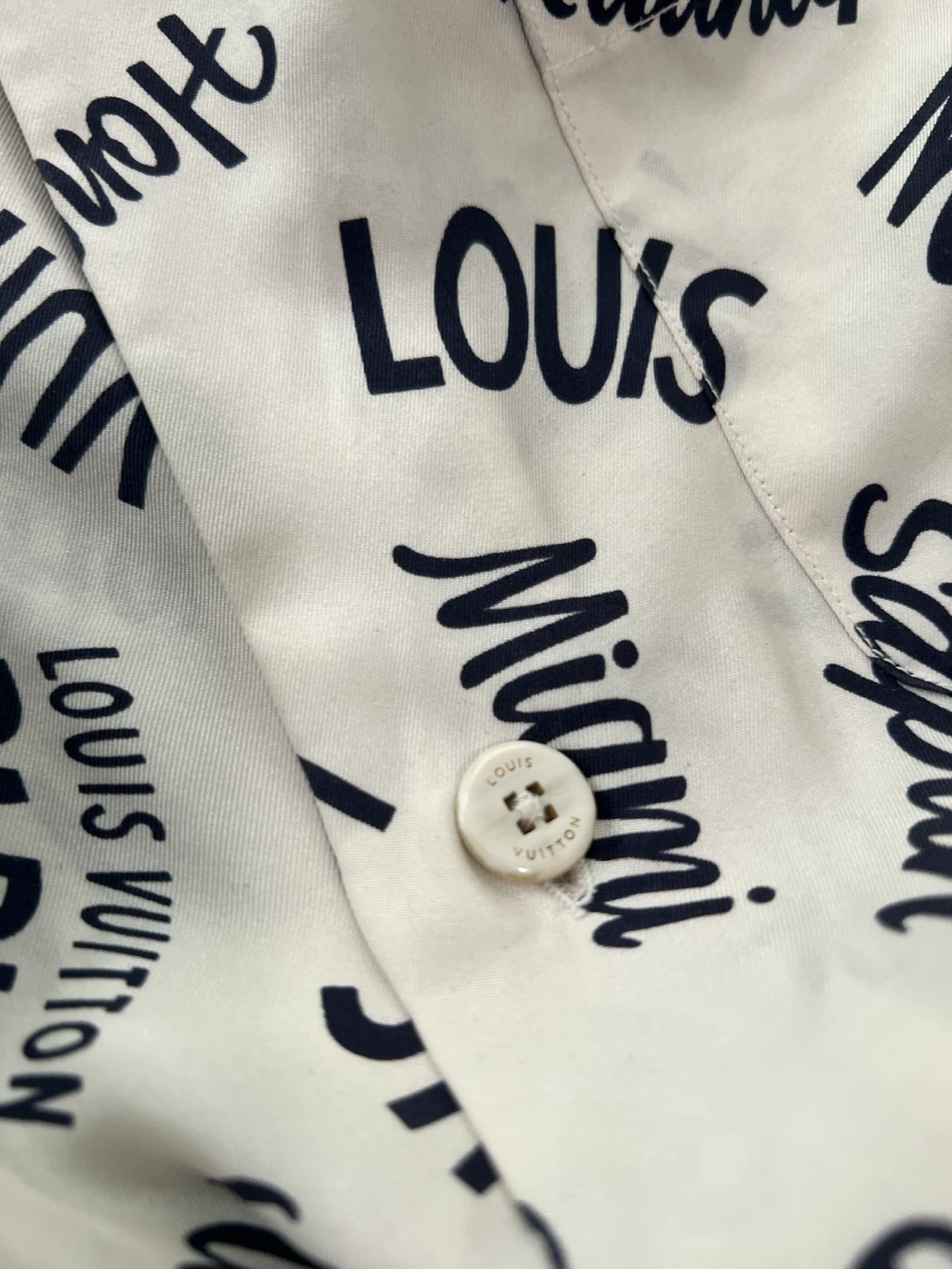 Louis Vuitton Paris Short Sleeve Shirt - photo 3