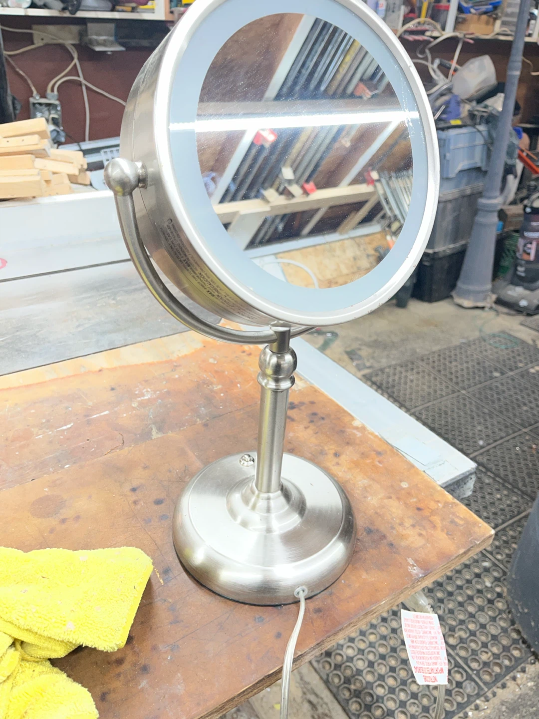 Lighted Vanity Mirror - photo 4